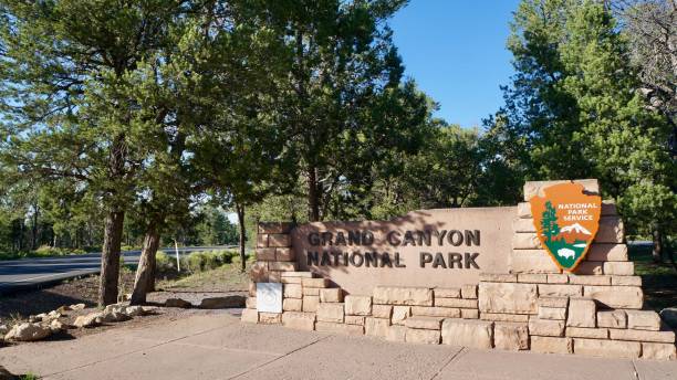 Grand Canyon travel guide with tips for visitors and hikers